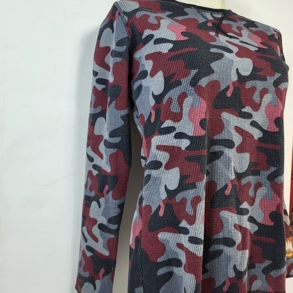 Cabela's Camo Long Sleeve Top - Picture 4 of 6